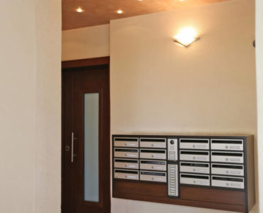 IMG 5169 370x300 - A Convenient Apartment in Agios Ioannis Rentis C2